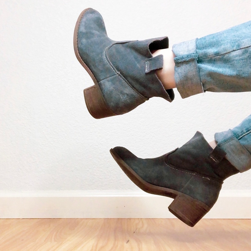 Carlos Santana Slouchy Suede Low Heel Western Booties